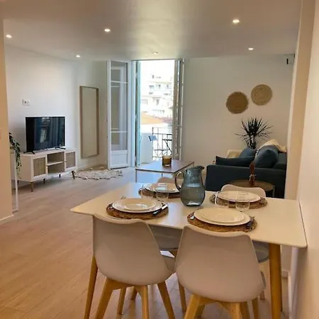 Apartment A 2 Pas De La Et Parking Prive *