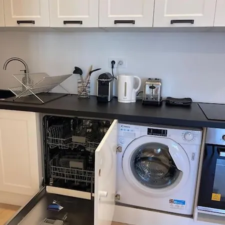 A 2 Pas De La Et Parking Prive ניס