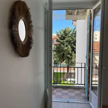 Apartment A 2 Pas De La Et Parking Prive