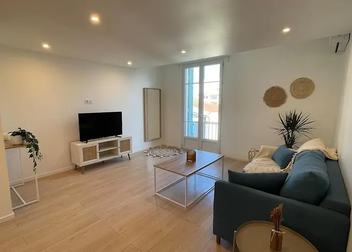 Apartment A 2 Pas De La Et Parking Prive Nice
